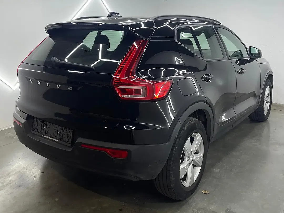 Volvo XC40 - Thumbnail 4