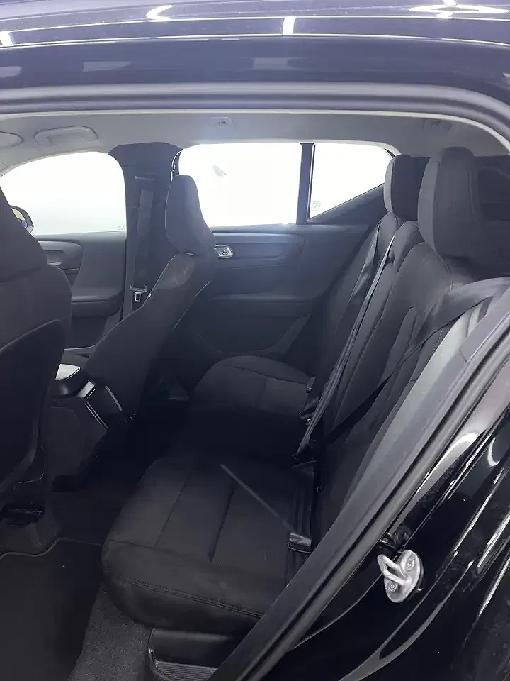 Volvo XC40 - Thumbnail 8