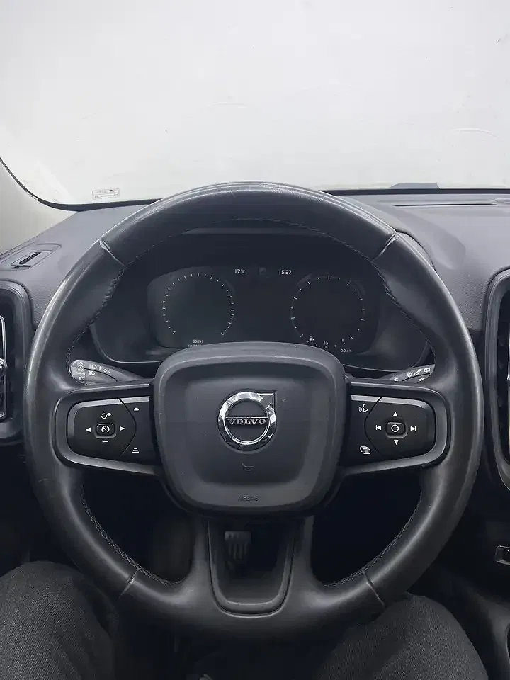 Volvo XC40 - Thumbnail 9