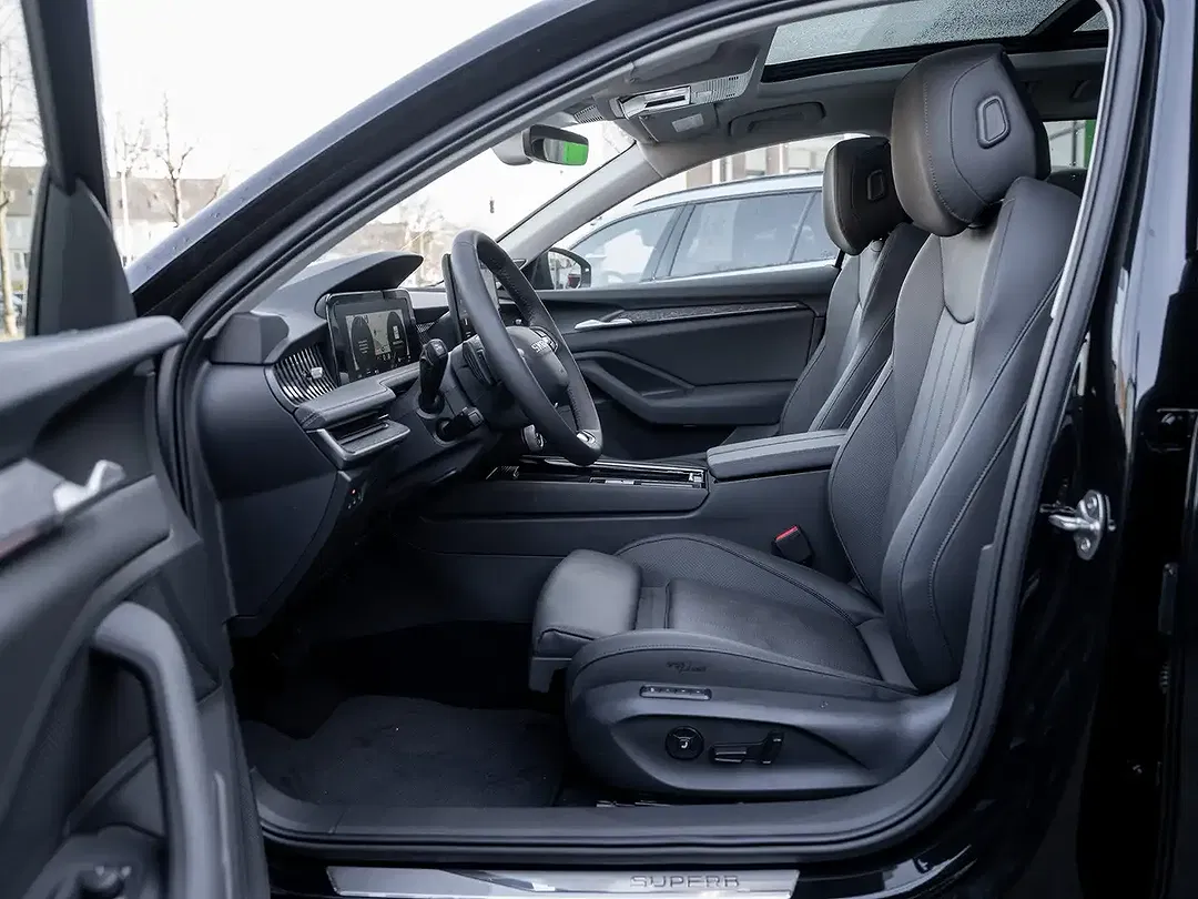 Skoda Superb - Thumbnail 6