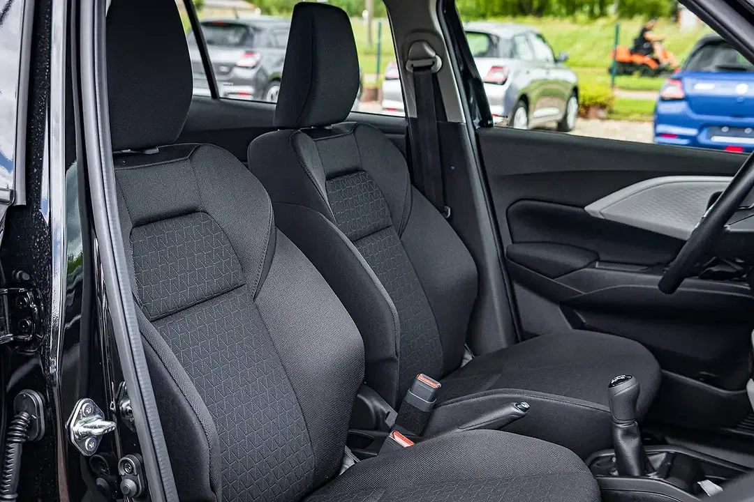 Suzuki Swift - Thumbnail 12