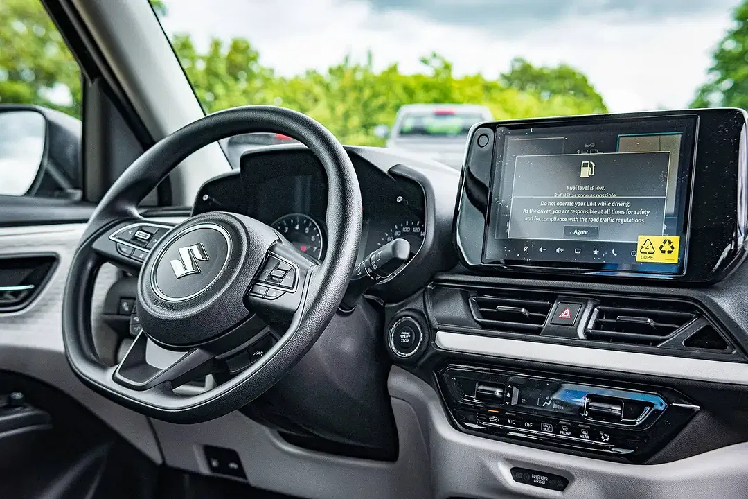 Suzuki Swift - Thumbnail 14
