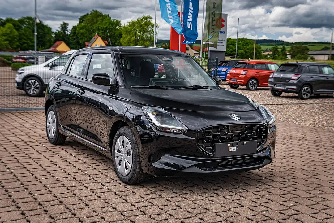 Suzuki Swift - Thumbnail 3