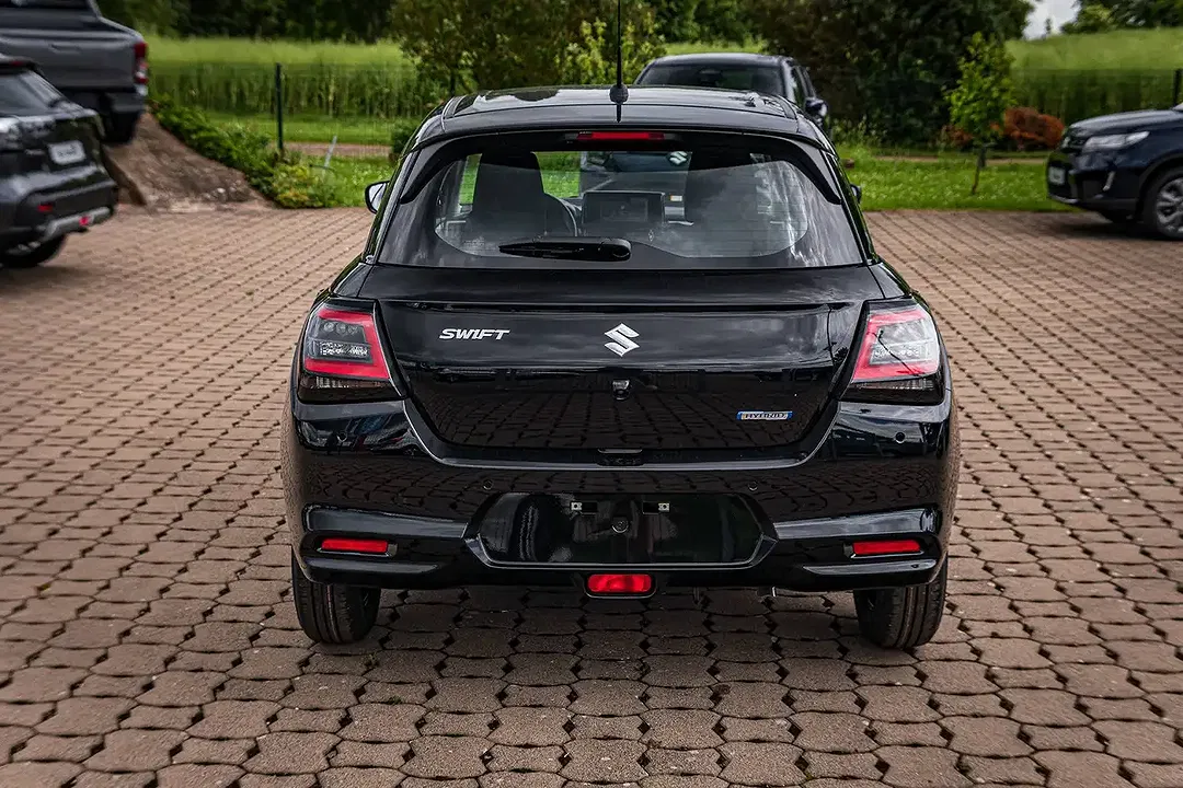 Suzuki Swift - Thumbnail 5