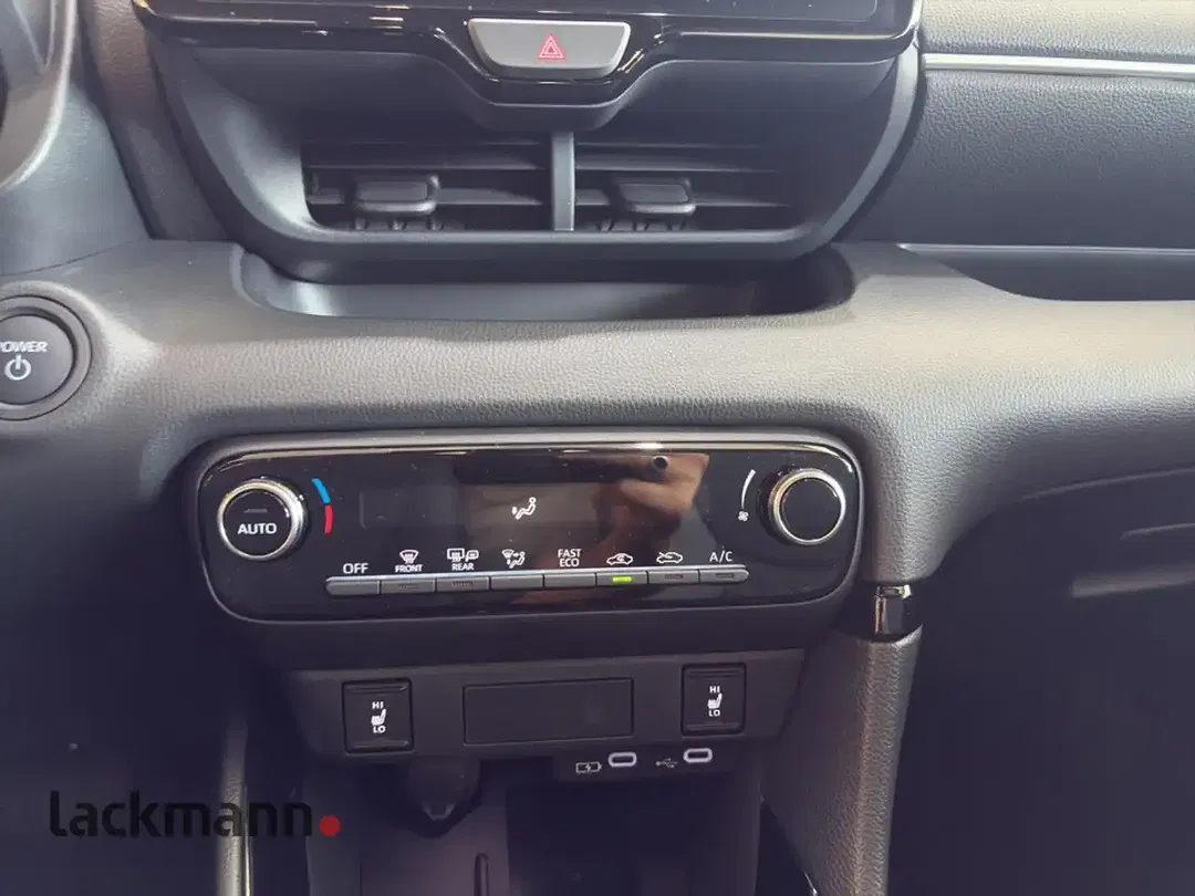 Toyota Yaris - Thumbnail 13