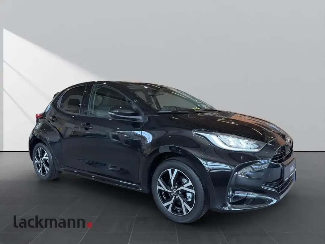 Toyota Yaris - Thumbnail 4