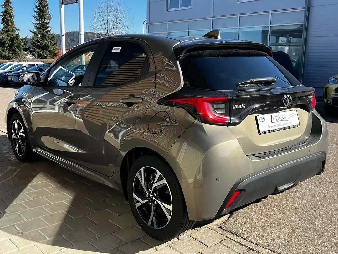 Toyota Yaris - Thumbnail 13