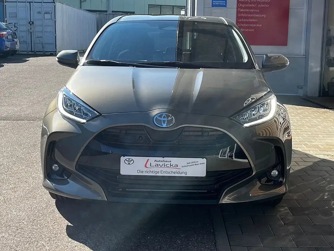 Toyota Yaris - Thumbnail 2
