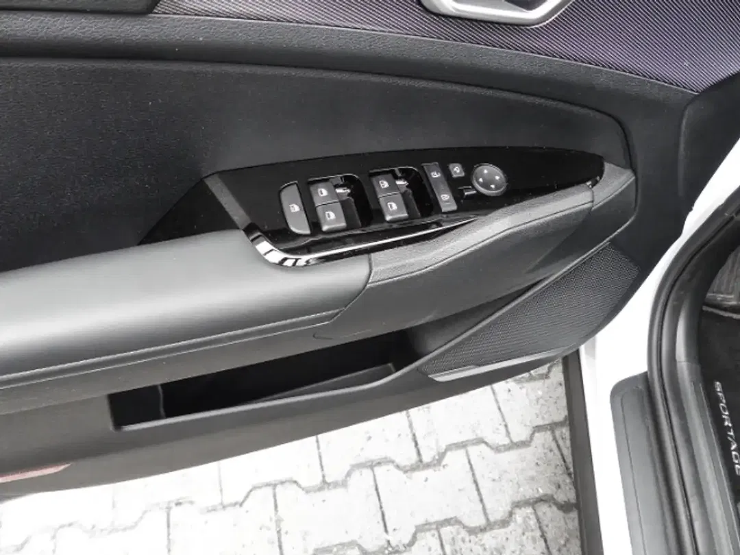 Kia Sportage - Thumbnail 13