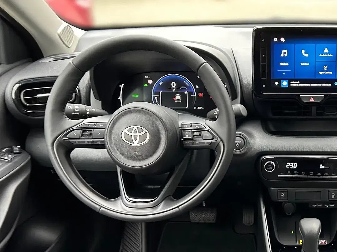 Toyota Yaris - Thumbnail 14