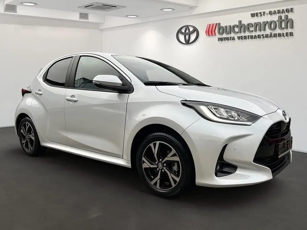 Toyota Yaris - Thumbnail 3