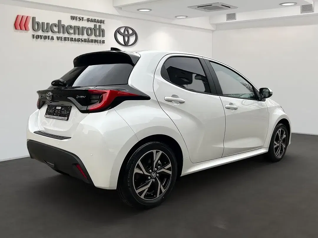 Toyota Yaris - Thumbnail 5