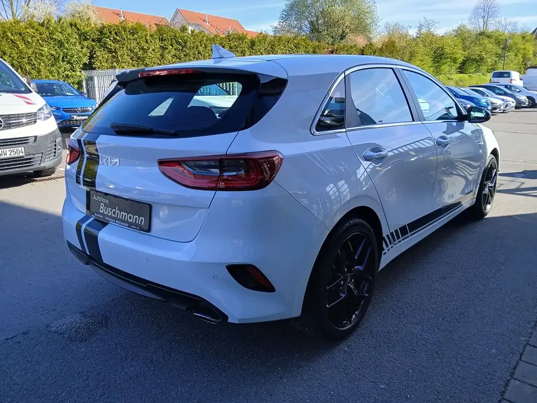 Kia Ceed / cee'd - Thumbnail 4