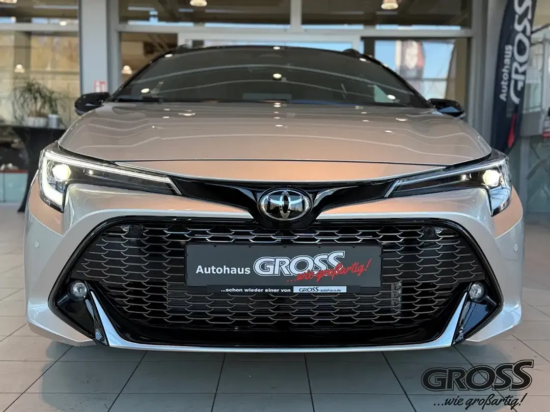 Toyota Corolla - Thumbnail 2