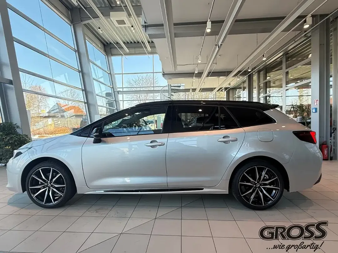 Toyota Corolla - Thumbnail 9