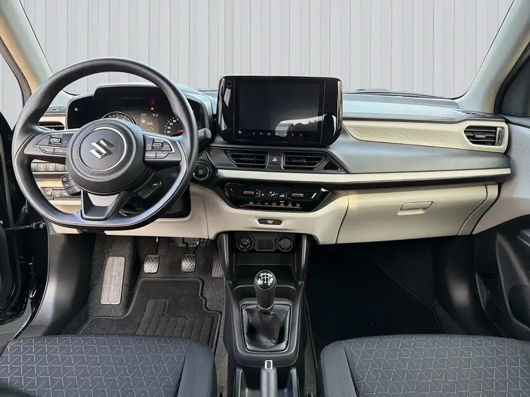 Suzuki Swift - Thumbnail 10