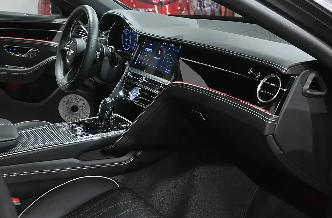 Bentley Flying Spur - Thumbnail 4