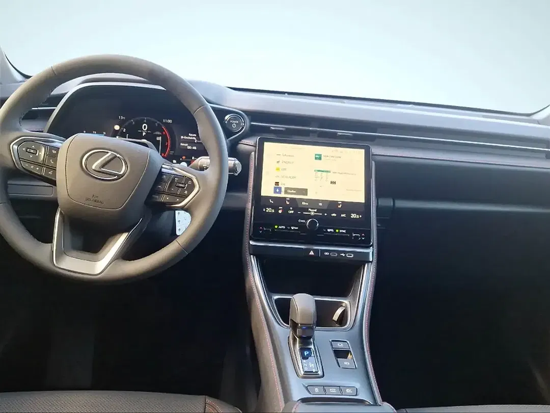 Lexus LBX - Thumbnail 6