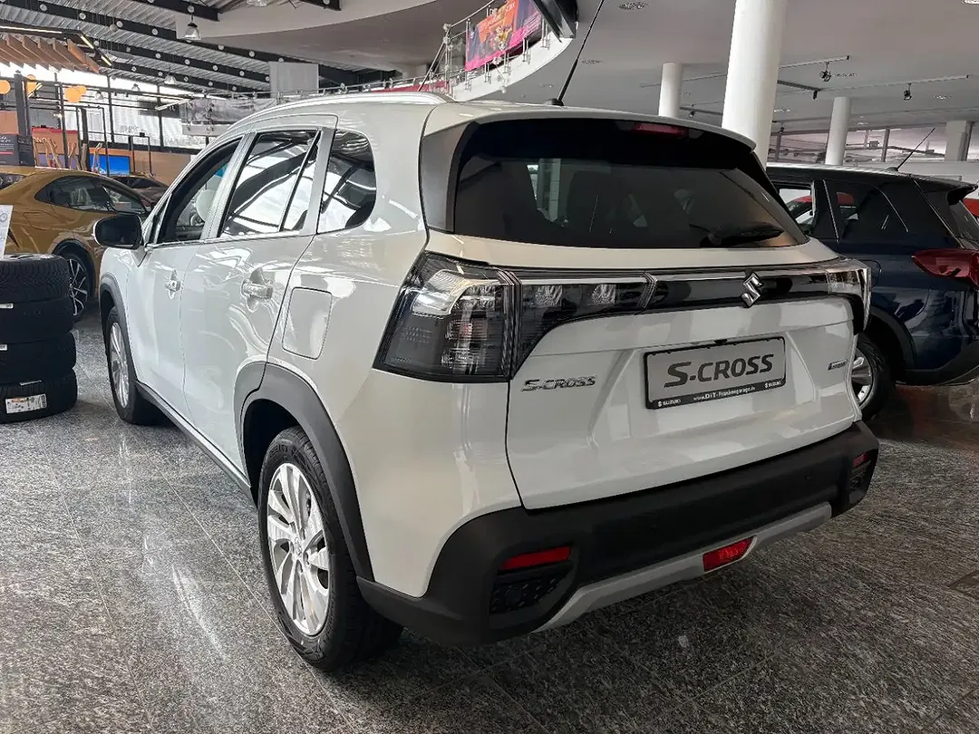 Suzuki S-Cross - Thumbnail 2
