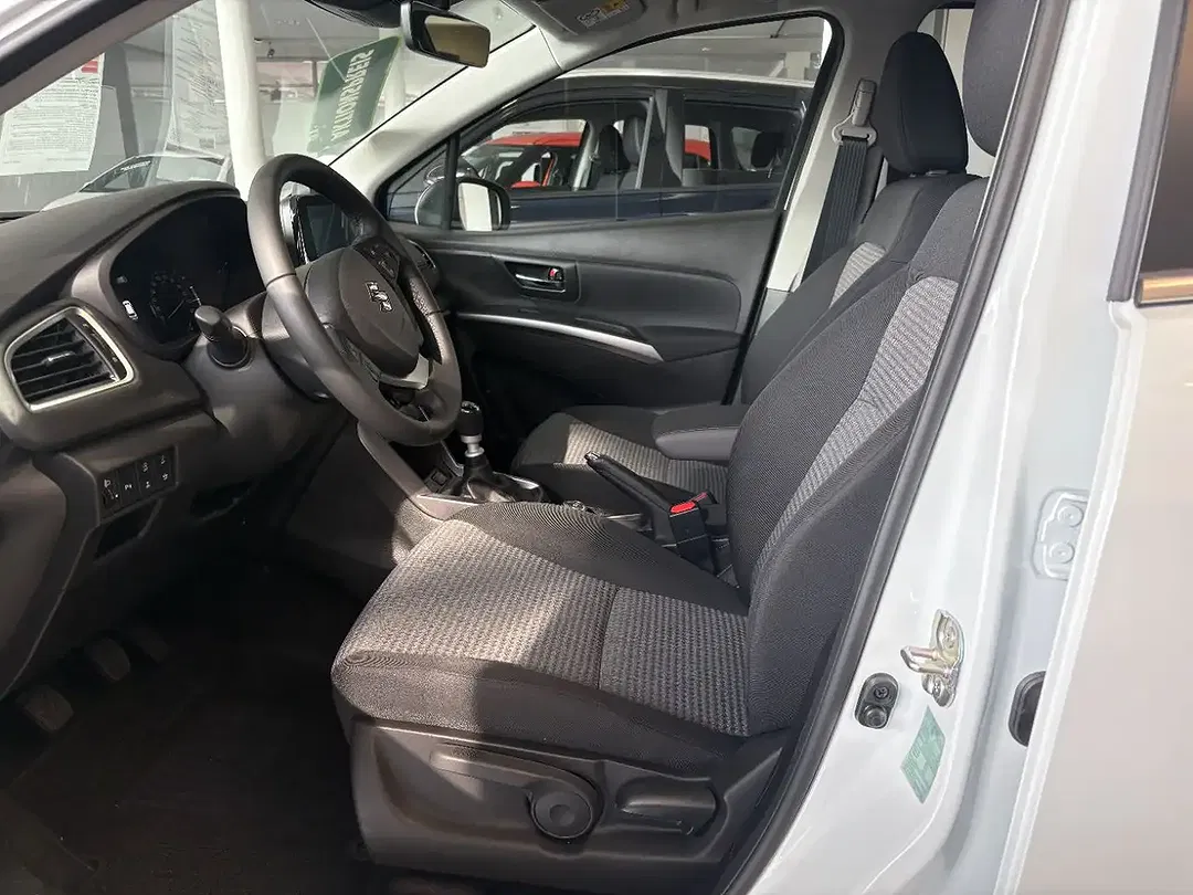 Suzuki S-Cross - Thumbnail 4