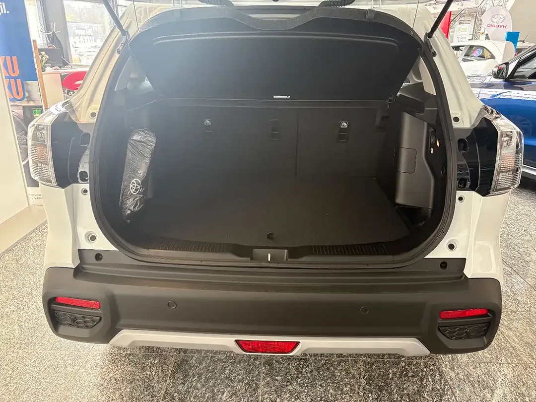 Suzuki S-Cross - Thumbnail 6
