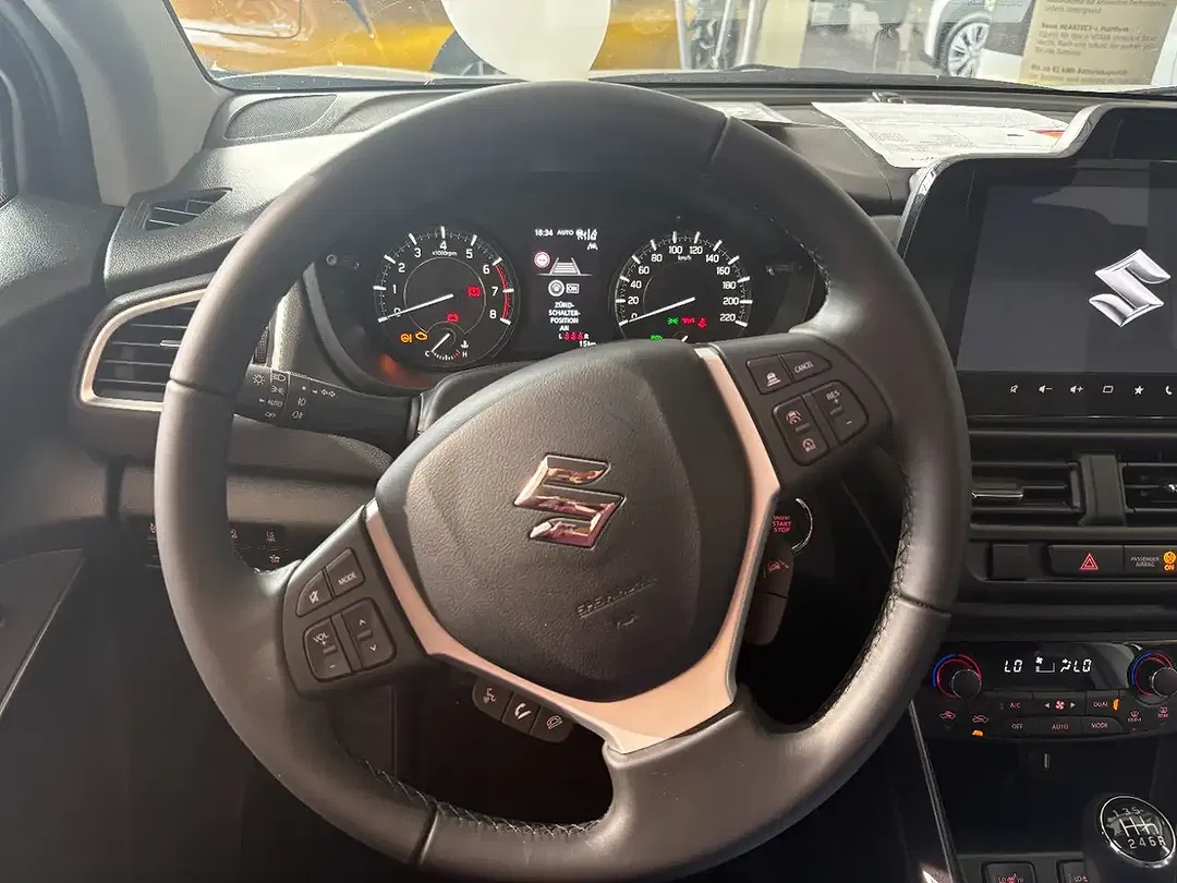 Suzuki S-Cross - Thumbnail 7