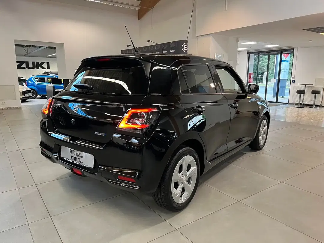 Suzuki Swift - Thumbnail 6