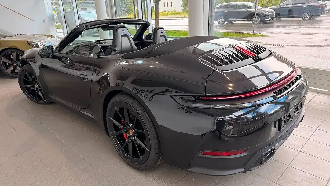 Porsche 992 - Thumbnail 5