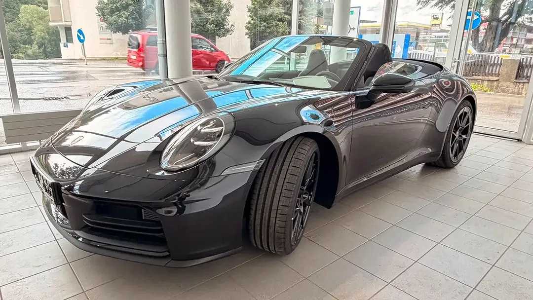 Porsche 992 - Thumbnail 7