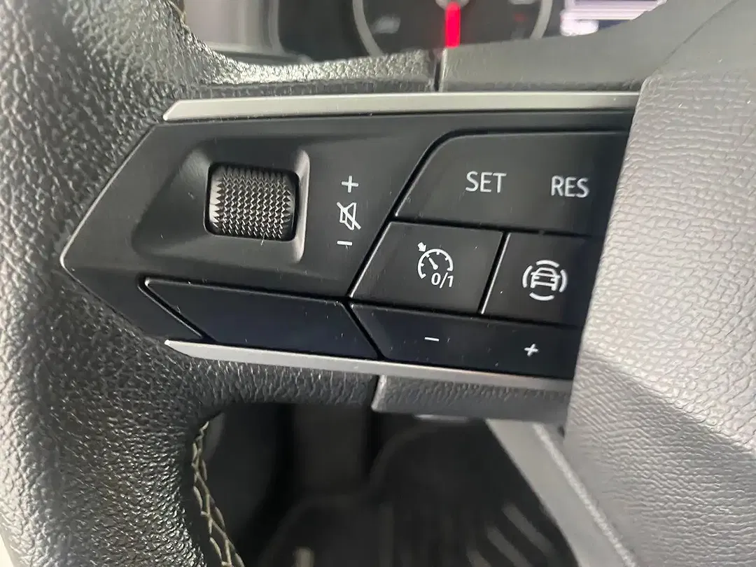 SEAT Arona - Thumbnail 14