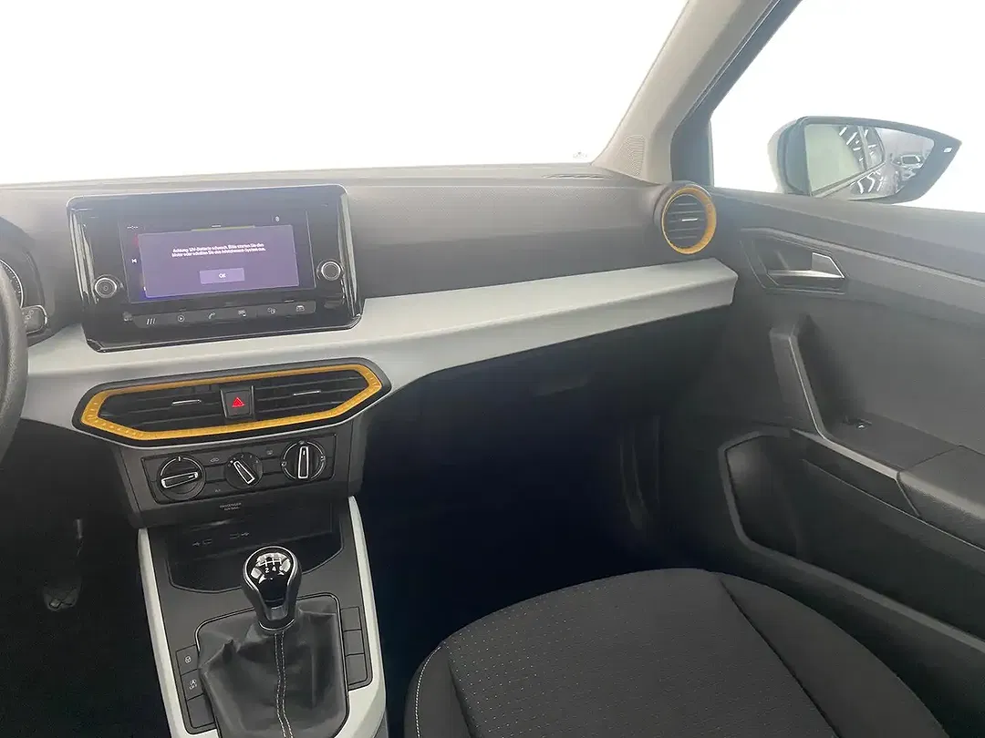SEAT Arona - Thumbnail 26