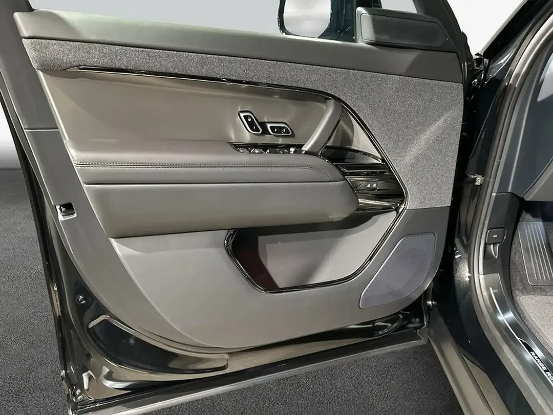 Land Rover Range Rover Sport - Thumbnail 13