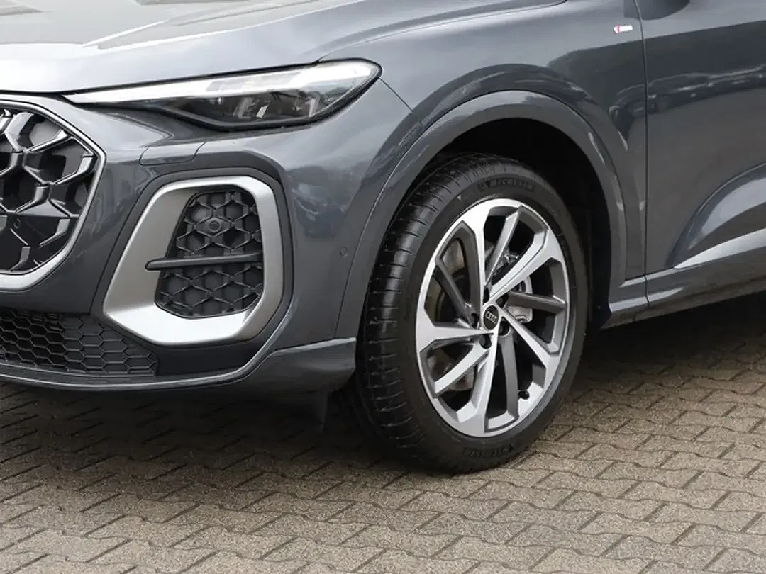 Audi Q5 - Thumbnail 9