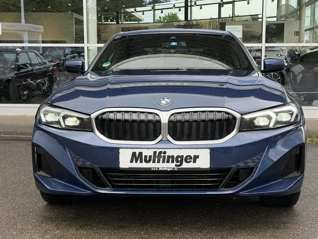 BMW 318 - Thumbnail 3