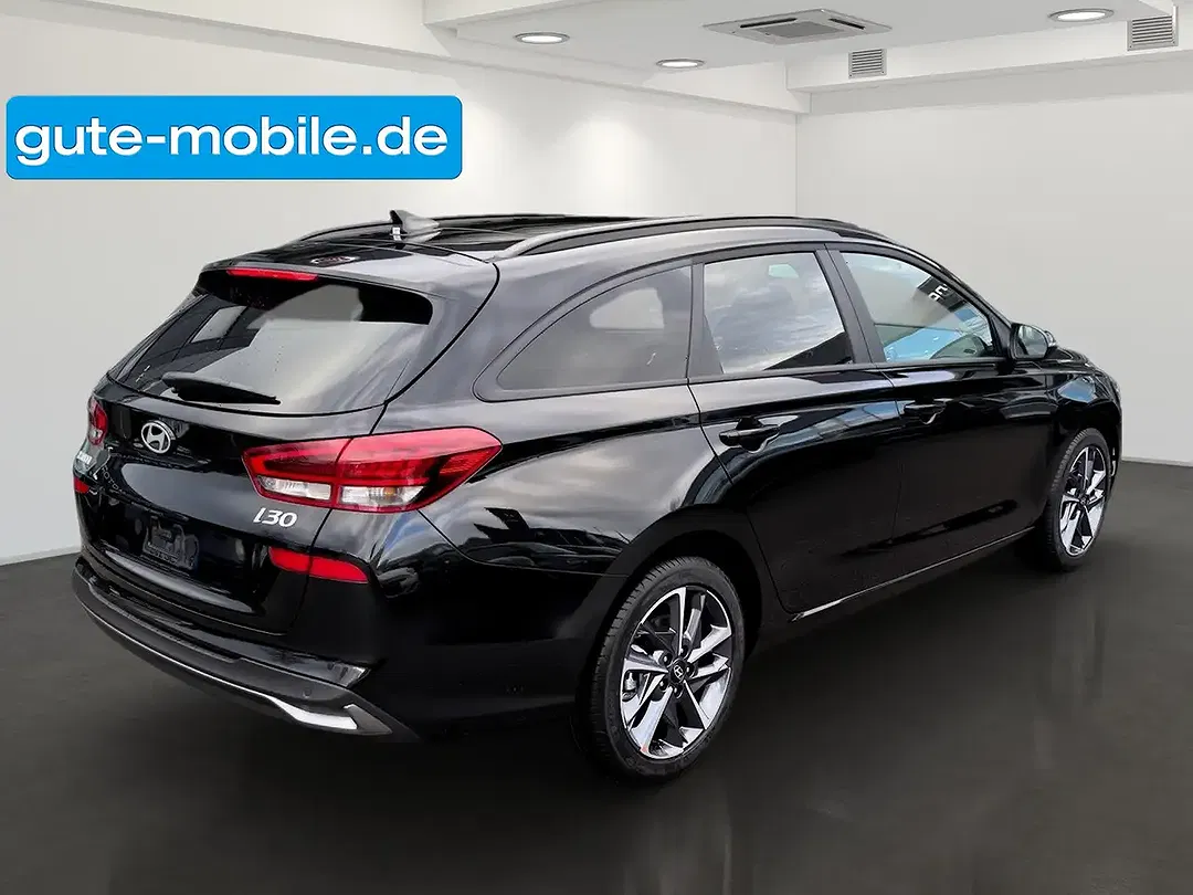 Hyundai i30 - Thumbnail 4