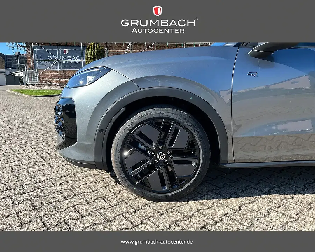 Volkswagen T-Roc - Thumbnail 5