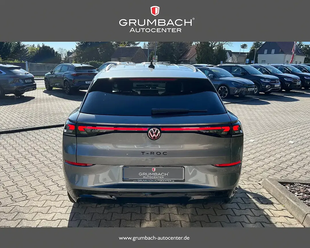 Volkswagen T-Roc - Thumbnail 7