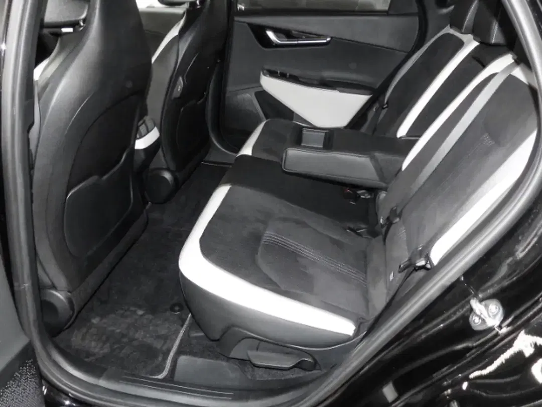 Kia EV6 - Thumbnail 14
