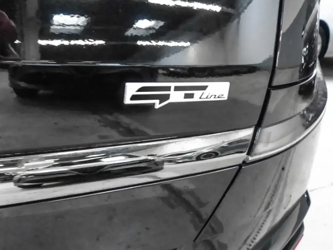 Kia EV6 - Thumbnail 15