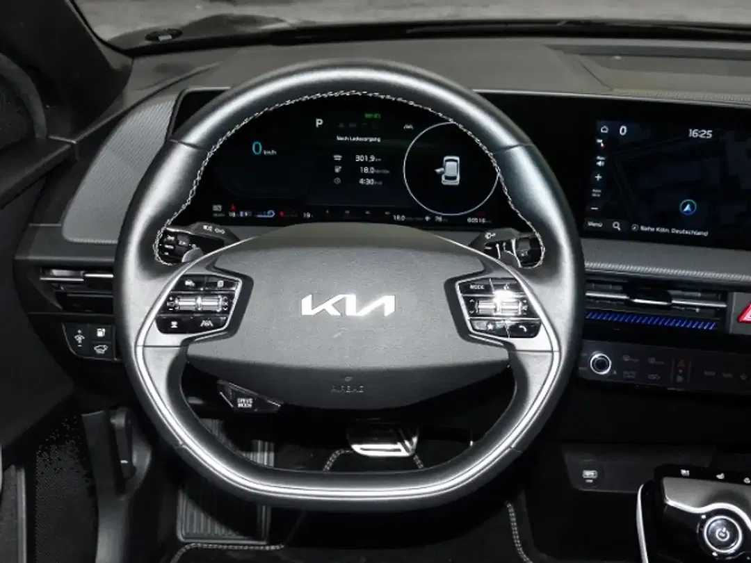 Kia EV6 - Thumbnail 9