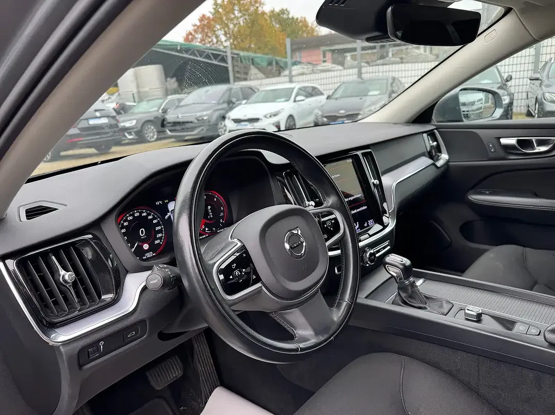 Volvo V60 - Thumbnail 10