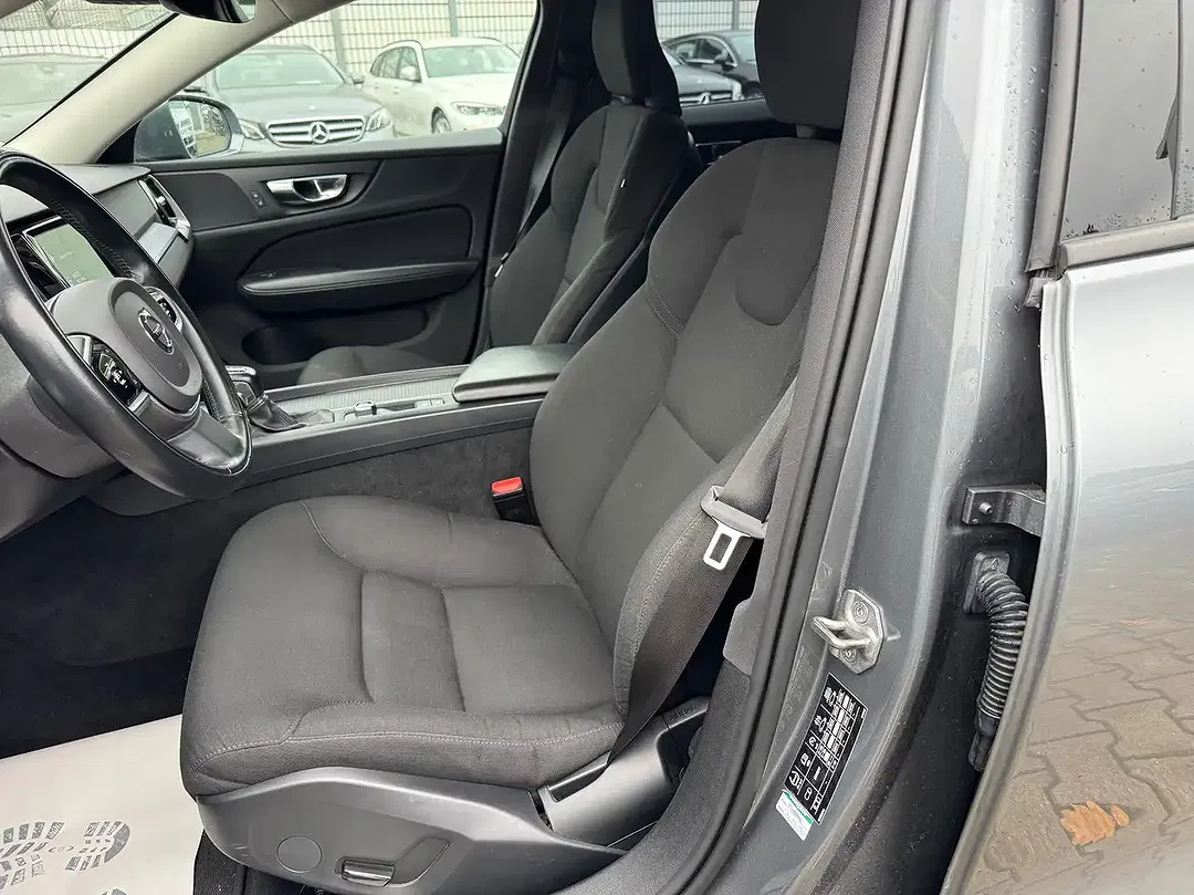 Volvo V60 - Thumbnail 11