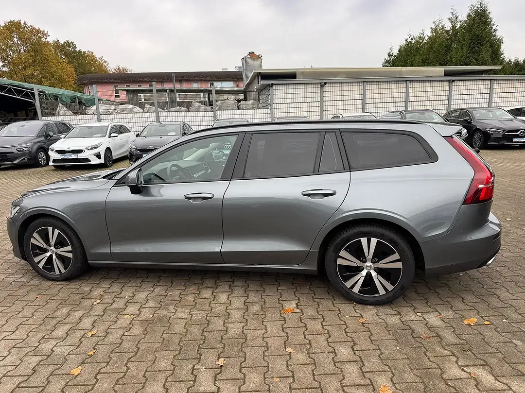 Volvo V60 - Thumbnail 2