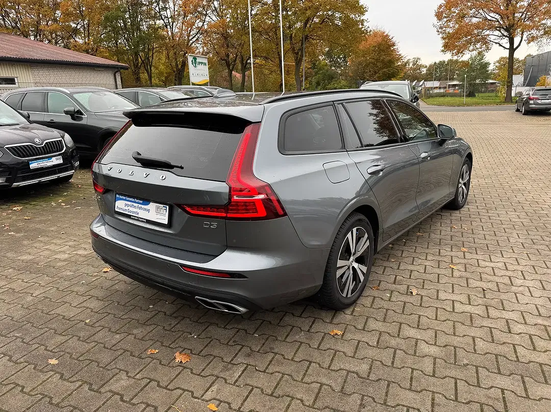 Volvo V60 - Thumbnail 5
