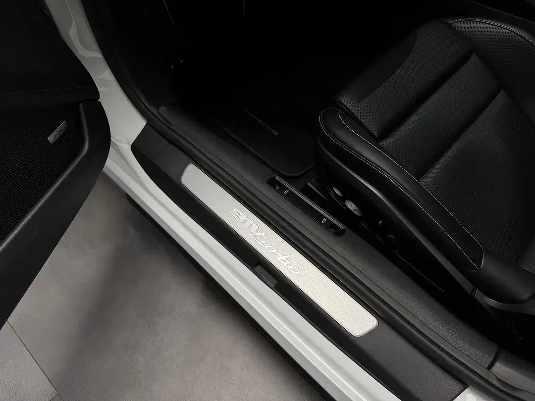 Porsche 992 - Thumbnail 10