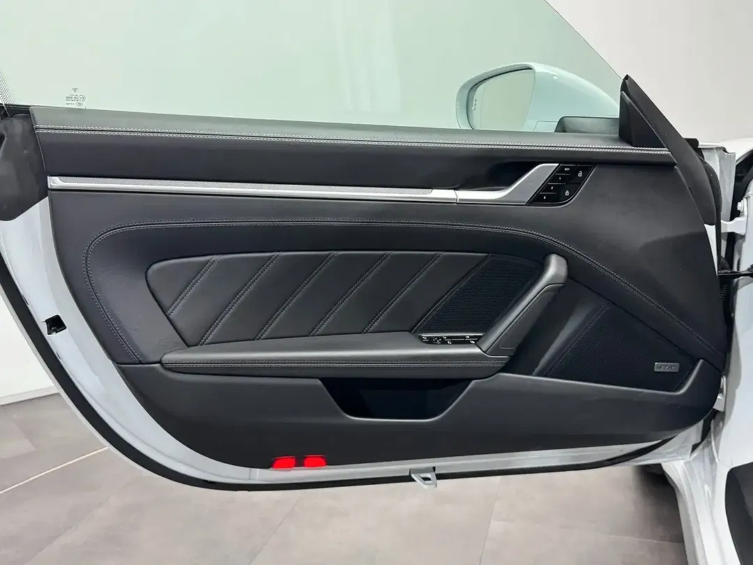 Porsche 992 - Thumbnail 9