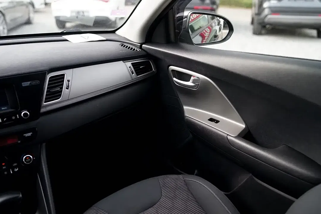Kia Niro - Thumbnail 14