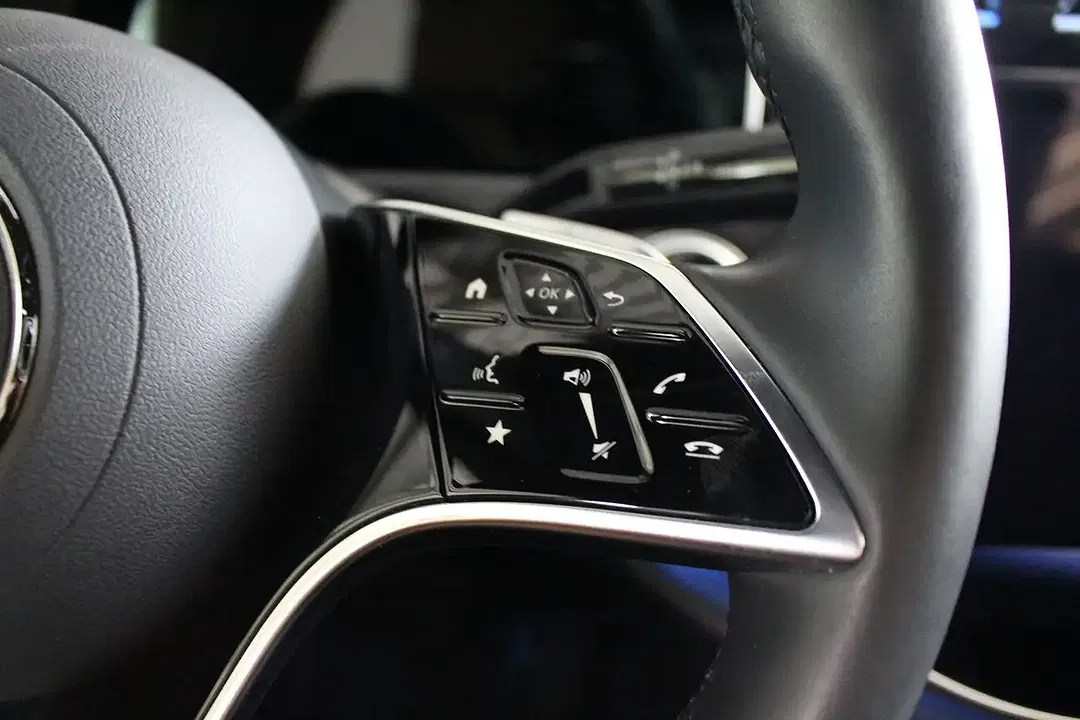 Mercedes-Benz E 220 - Thumbnail 10