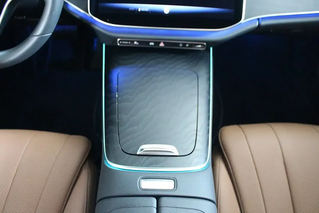 Mercedes-Benz E 220 - Thumbnail 12