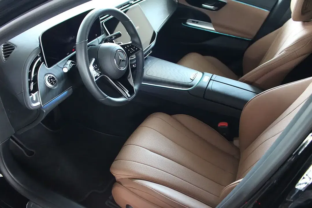 Mercedes-Benz E 220 - Thumbnail 5